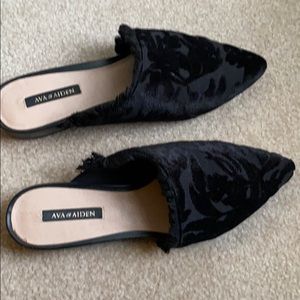 Black size 7 flat Ava&Aiden new